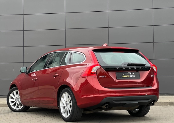 Volvo V60 cena 47900 przebieg: 164000, rok produkcji 2011 z Nidzica małe 121